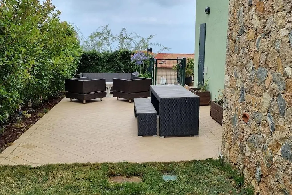 Feriehus Appartamento Incantevole Con Uso Piscina E Spa Magliolo Italien